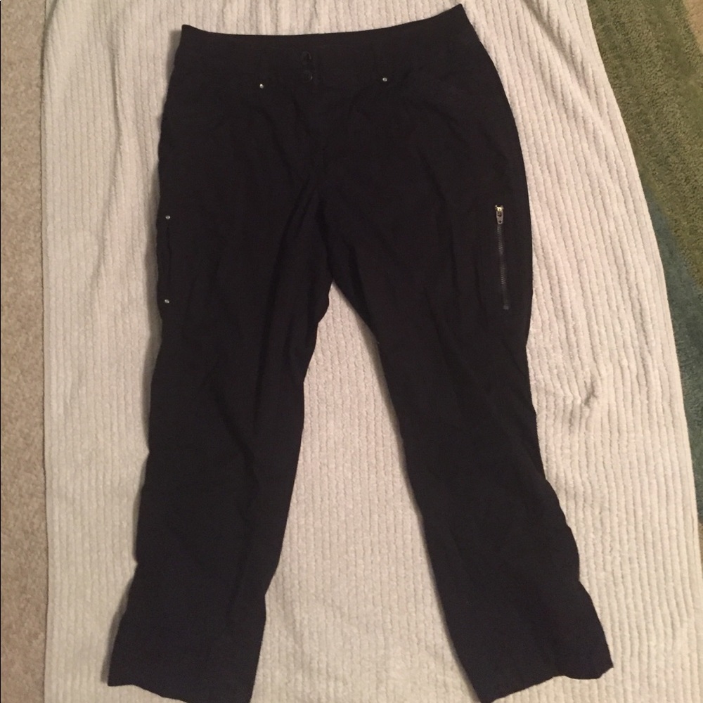 Chico's size 000, black capris