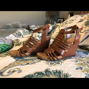 BCBG wedges size 9 brand new never worn