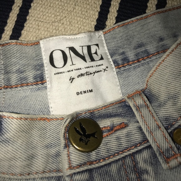 ❌SOLD❌NWT One Teaspoon Distressed Shorts - Picture 3 of 6