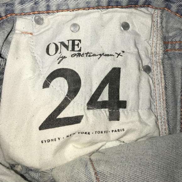 ❌SOLD❌NWT One Teaspoon Distressed Shorts - Picture 4 of 6