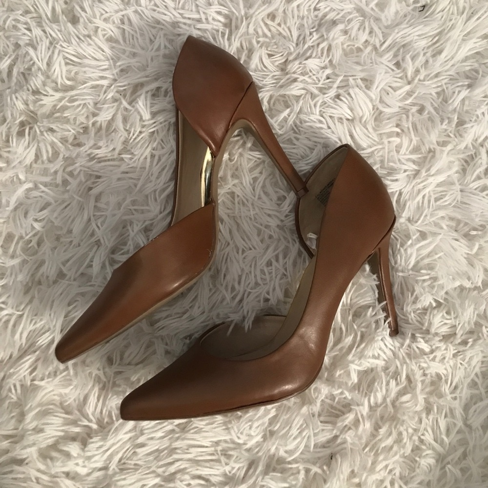 Brown/Dark tan pointy heels