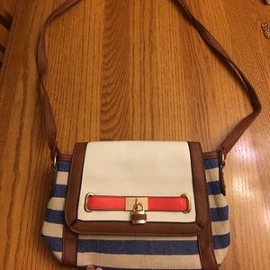 Crossbody purse