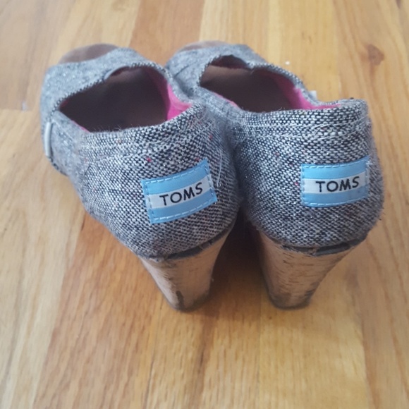 Toms Wedges - Picture 2 of 3