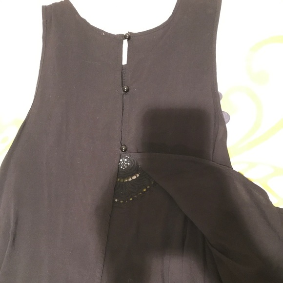 Black shirt - Picture 3 of 3