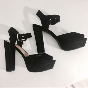 NWT Size 8.5 Mossimo pumps