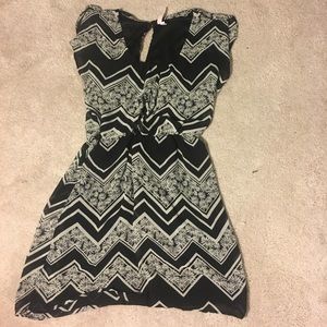 Sleeveless dress