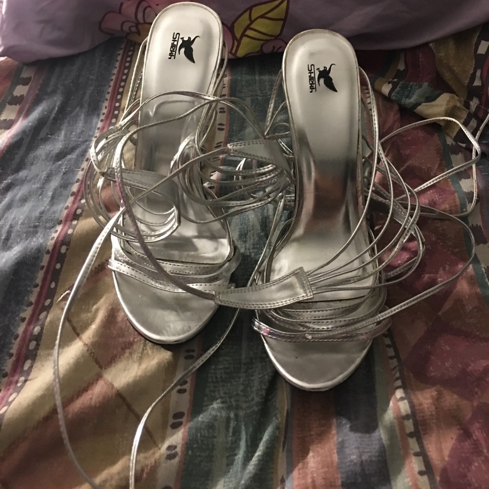 Silver wrap around calf pump