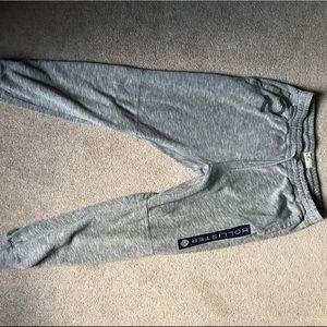Hollister joggers