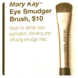 Eye smudger, and cream eye color/concealer brush