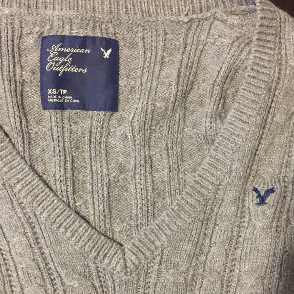 American Eagle sweater