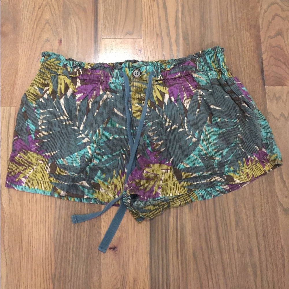 Forever 12 jungle print shorts