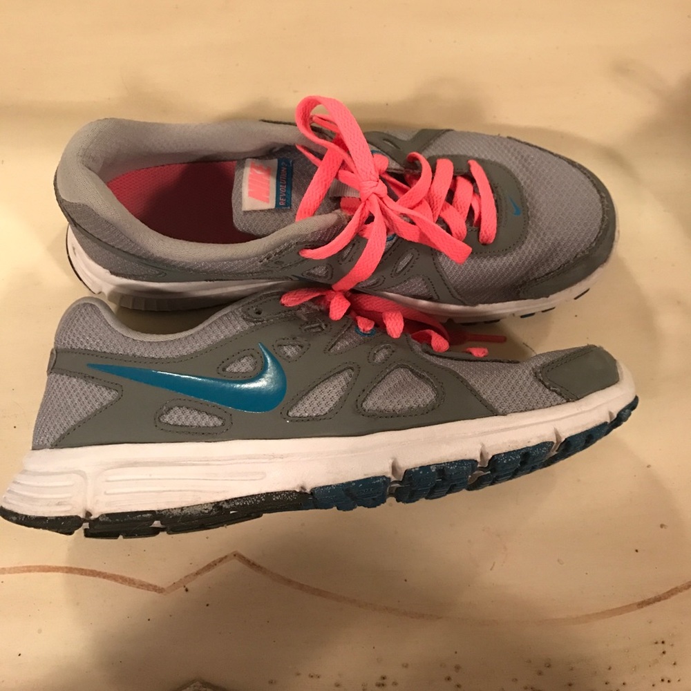 Nike Revolution 2 Athletic Shoes