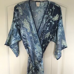 Silk short robe/kimono