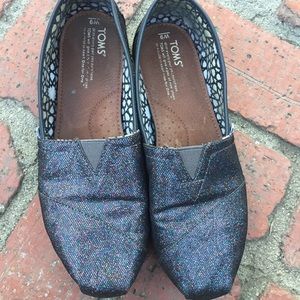 Black multi color glitter toms