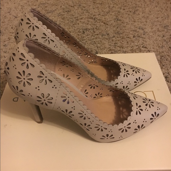 Lauren Conrad Heels (Ivory) - Picture 4 of 5