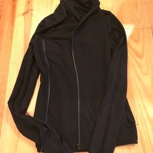 Lululemon bhakti jacket size 6 in black