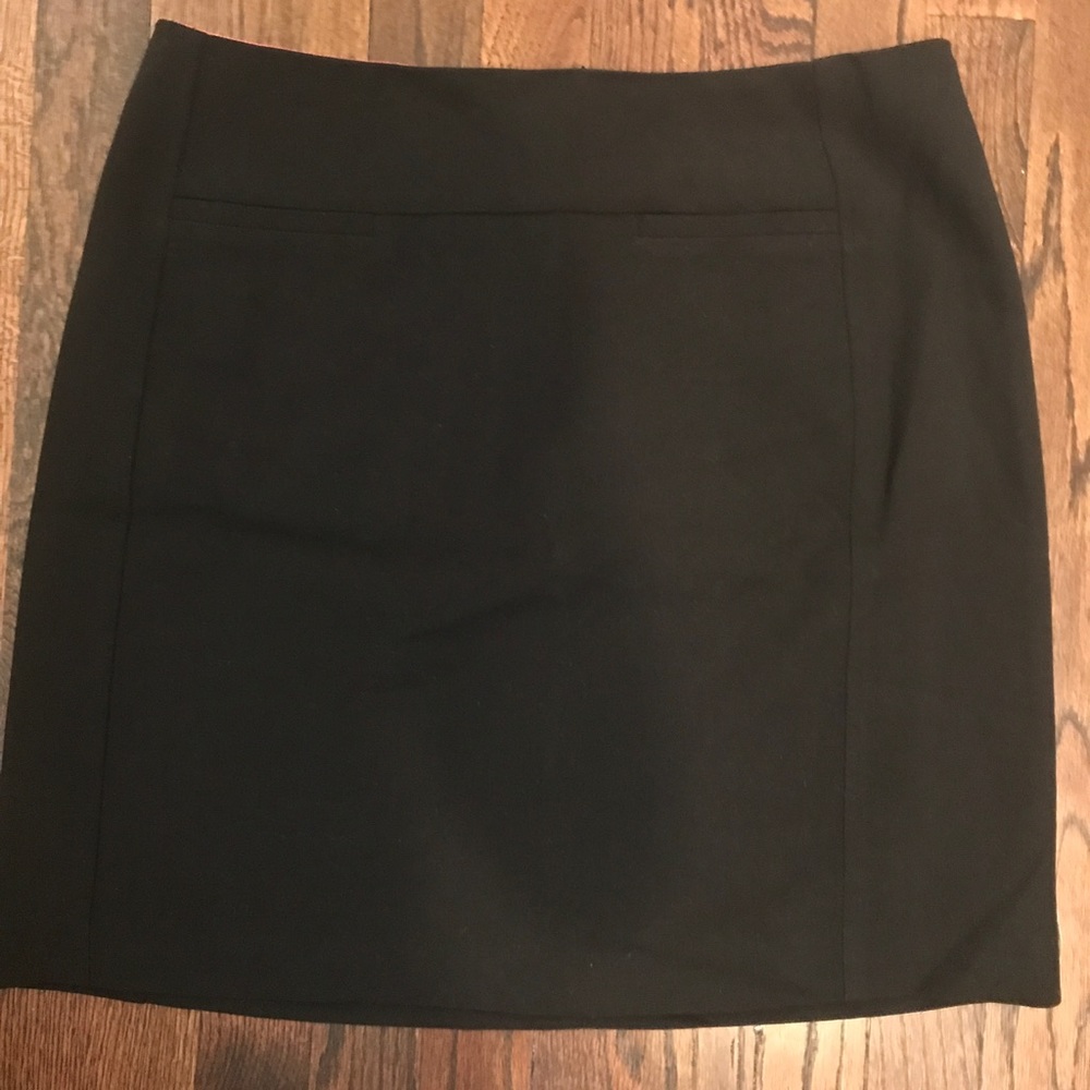 Ann Taylor LOFT - Black Skirt - Size 10