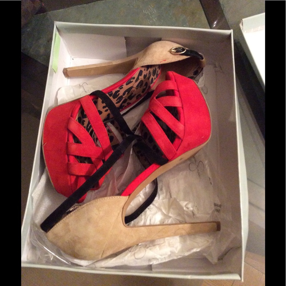 Jessica Simpson heels