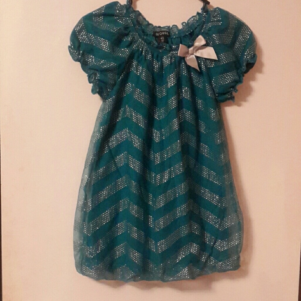Green blouse w/ bow