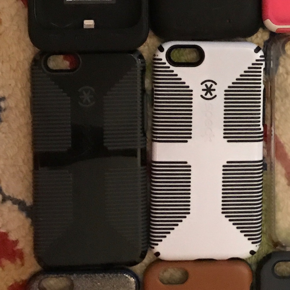 2 iPhone 6/6s Speck cases