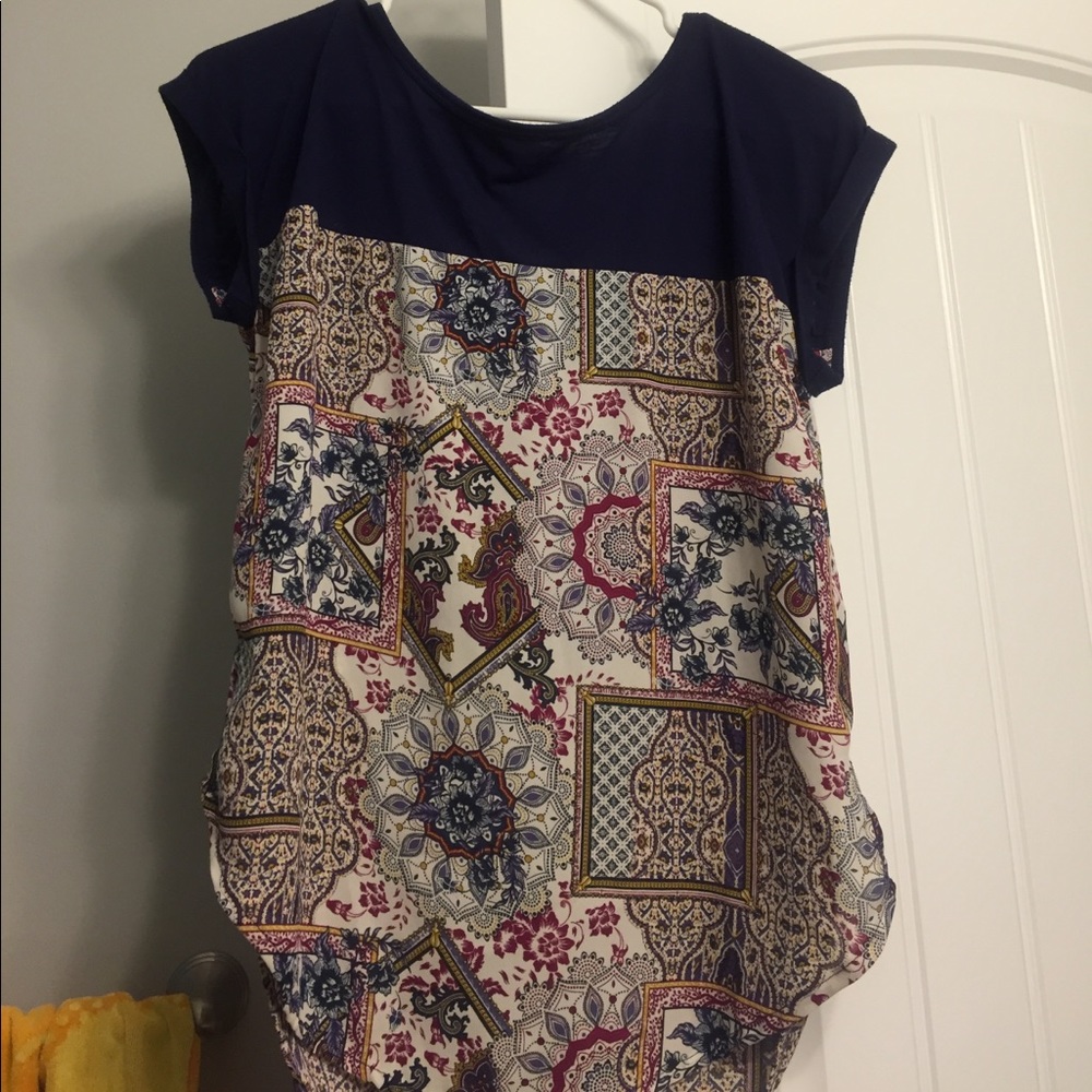 Cute lightly worn shirt