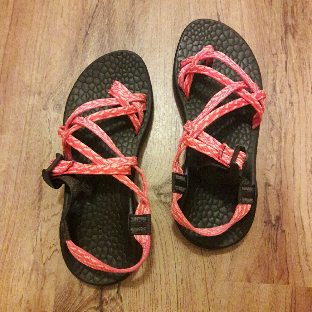 🌞SALE New Chaco Size 8 👣