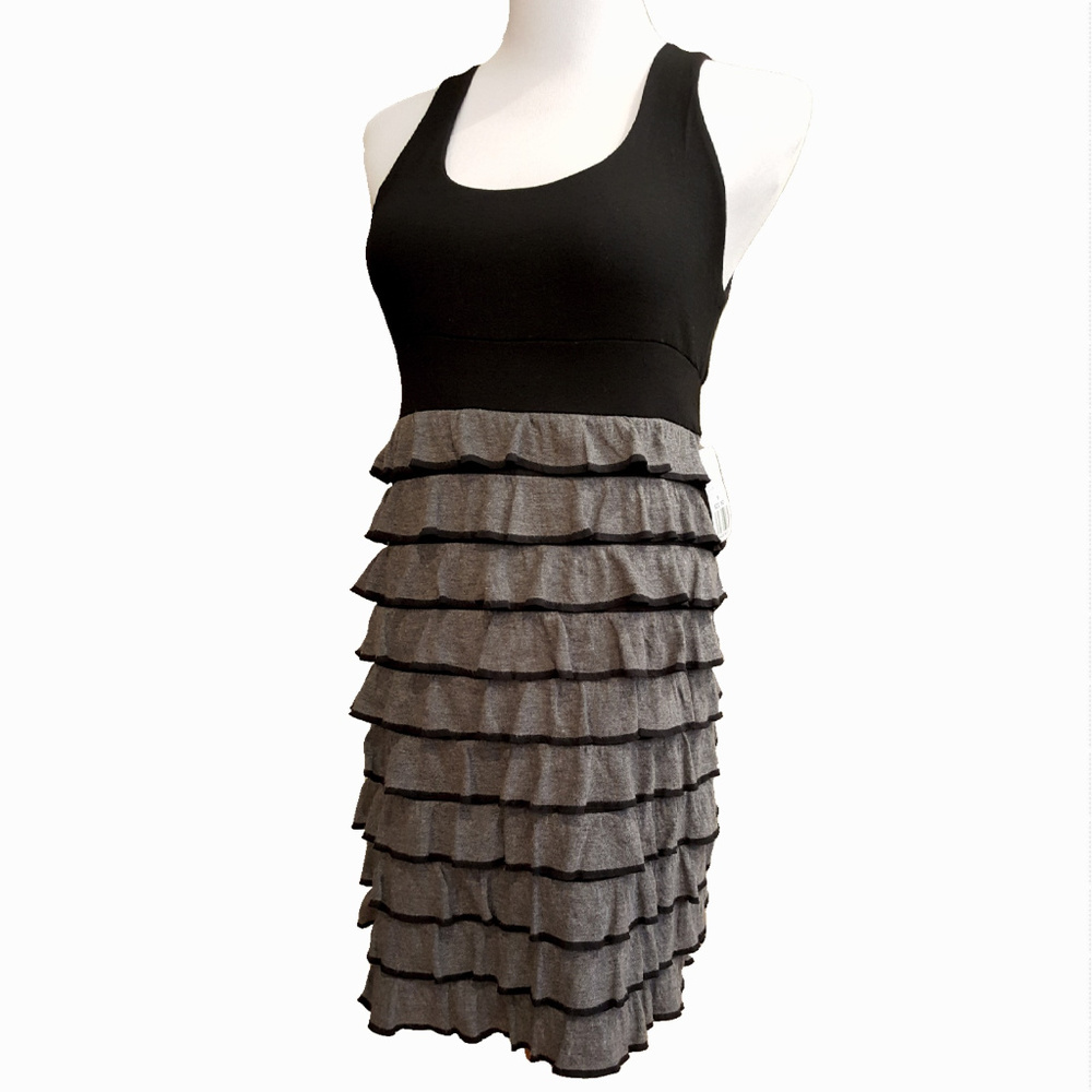 Women's Forever 21 Gray Dress Size Medium NWT