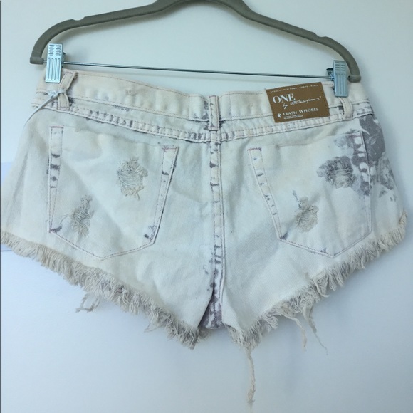 ❌SOLD❌One Teaspoon Super cute Trashwhores sz 28 - Picture 6 of 8