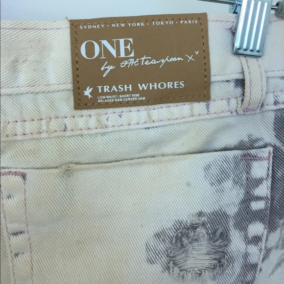 ❌SOLD❌One Teaspoon Super cute Trashwhores sz 28 - Picture 7 of 8