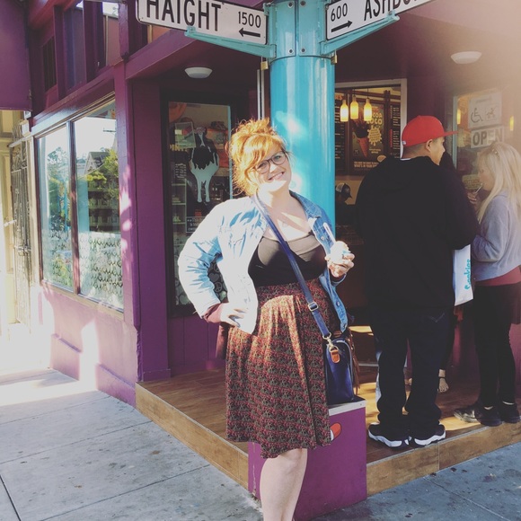 Meet your Posher, Kimberly - Picture 3 of 4