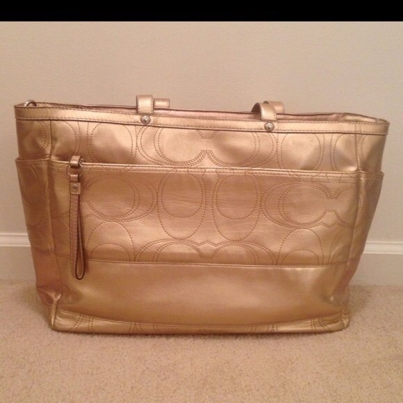 Large COACH tote - Picture 4 of 4