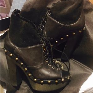 Open Toed-Heels With Studs