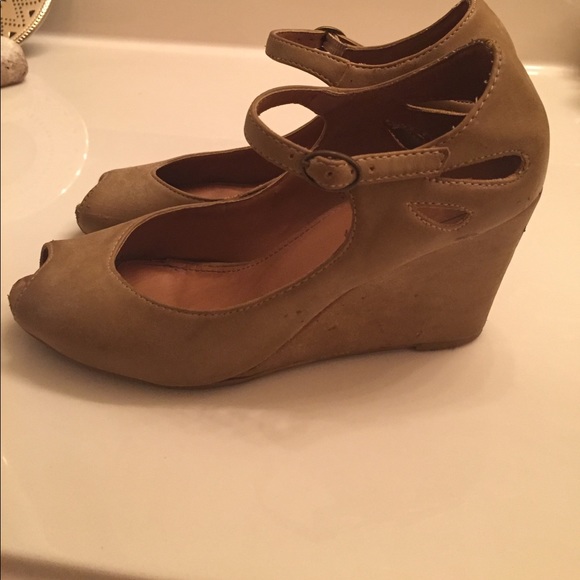 Wedges - Picture 2 of 3