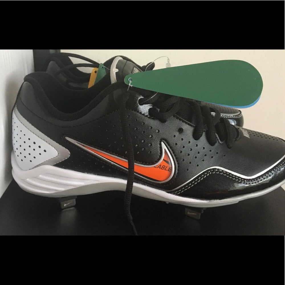 Nike Men's Gamer Black Baseball Cleats Size7
