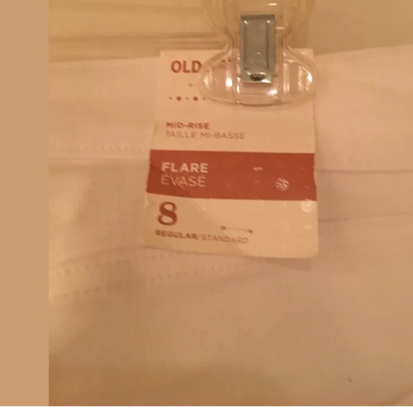 NEW OLD NAVY WHITE FLARE MID-RISE SIZE 8REG - Picture 4 of 5