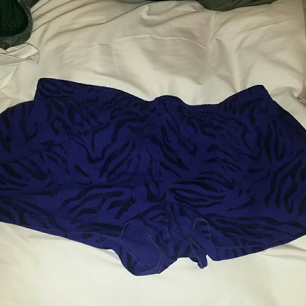 Ocean Pacific zebra print shorts size large