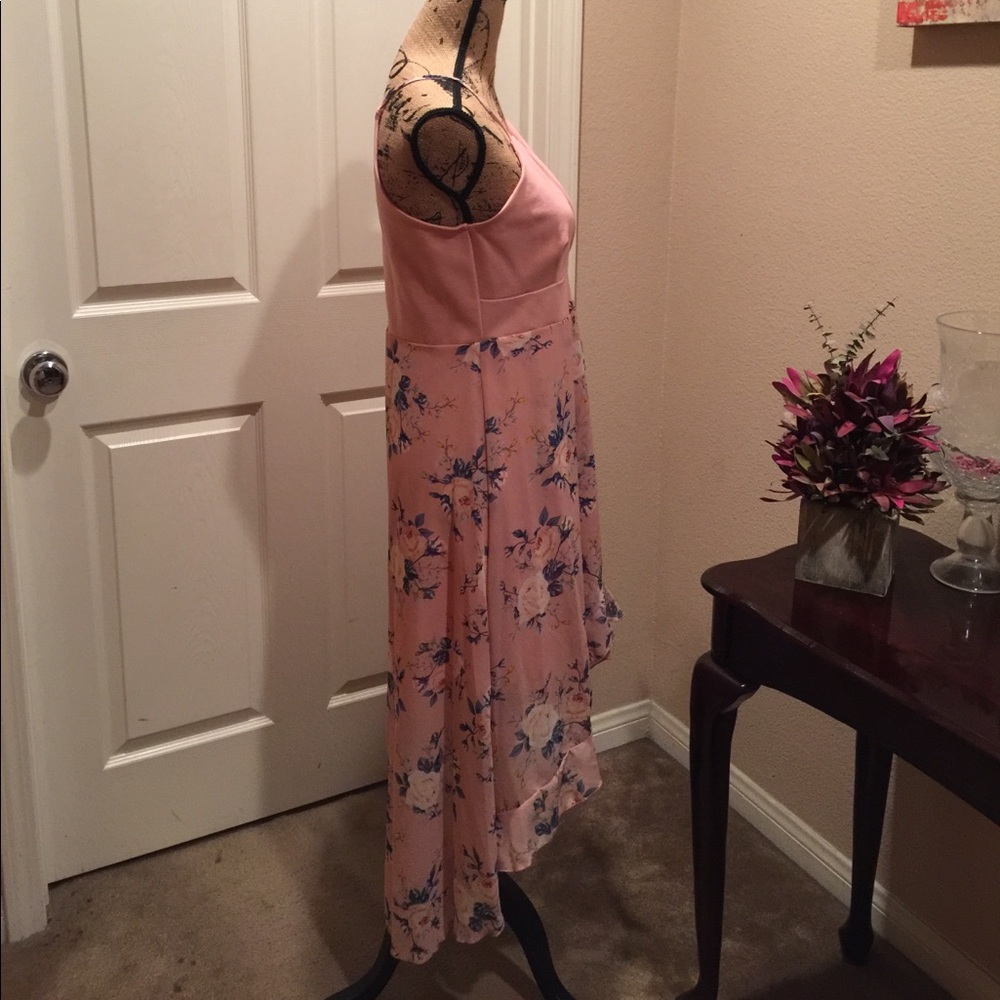 Dress - Picture 2 of 8