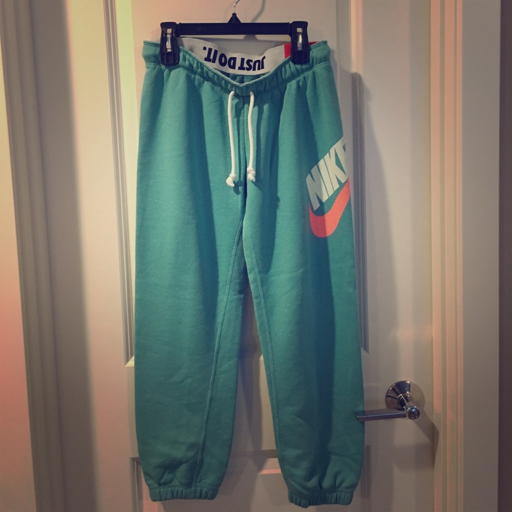 Nike cropped sweats