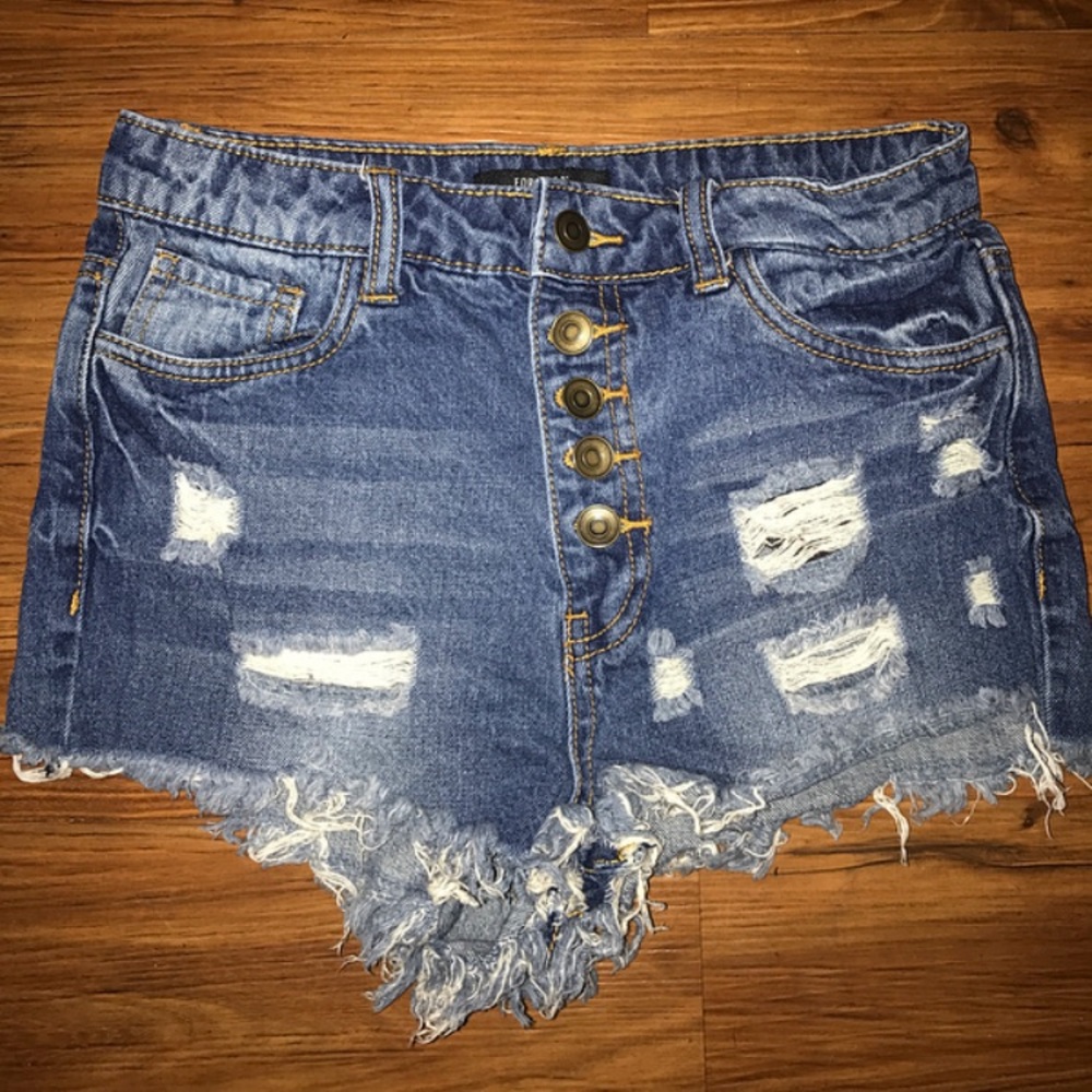 Button up Destroyed High Waisted Denim Shorts