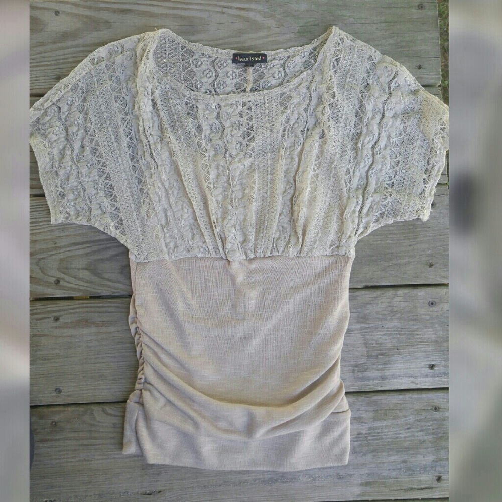 Beautiful lace cream top! Med