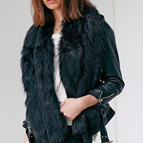 Urban Outfitters Sweaters - SALE❥Brand New Faux Scarf