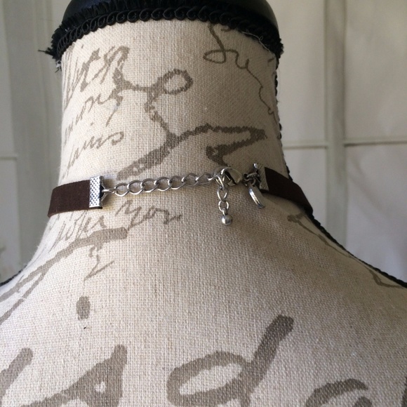 NWT Dark Brown Feather Choker - Picture 3 of 3