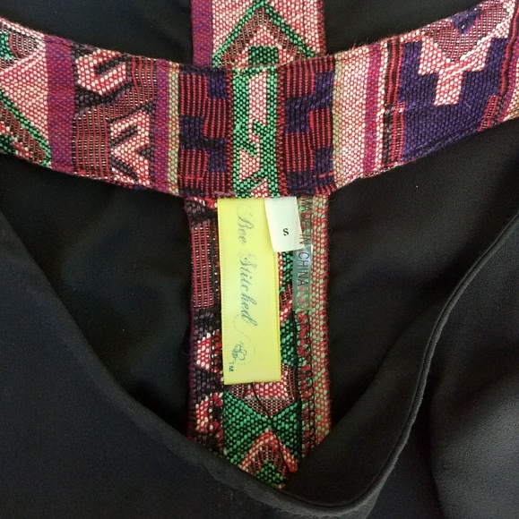 Black Aztec Southwestern Print Woven Oversize Top - Picture 3 of 3