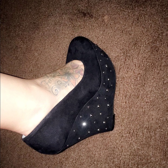 SM New York Shoes - Black wedges