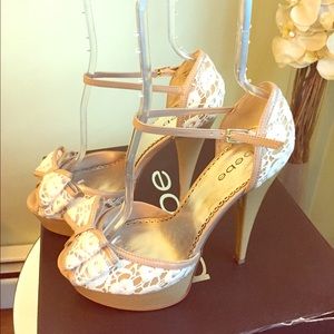 Bebe Patent leather lace shoes