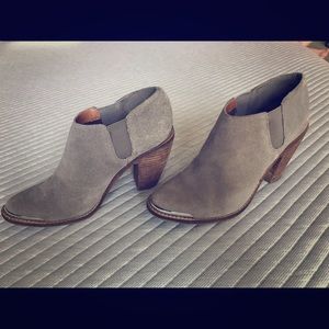 Dolce Vita suede booties