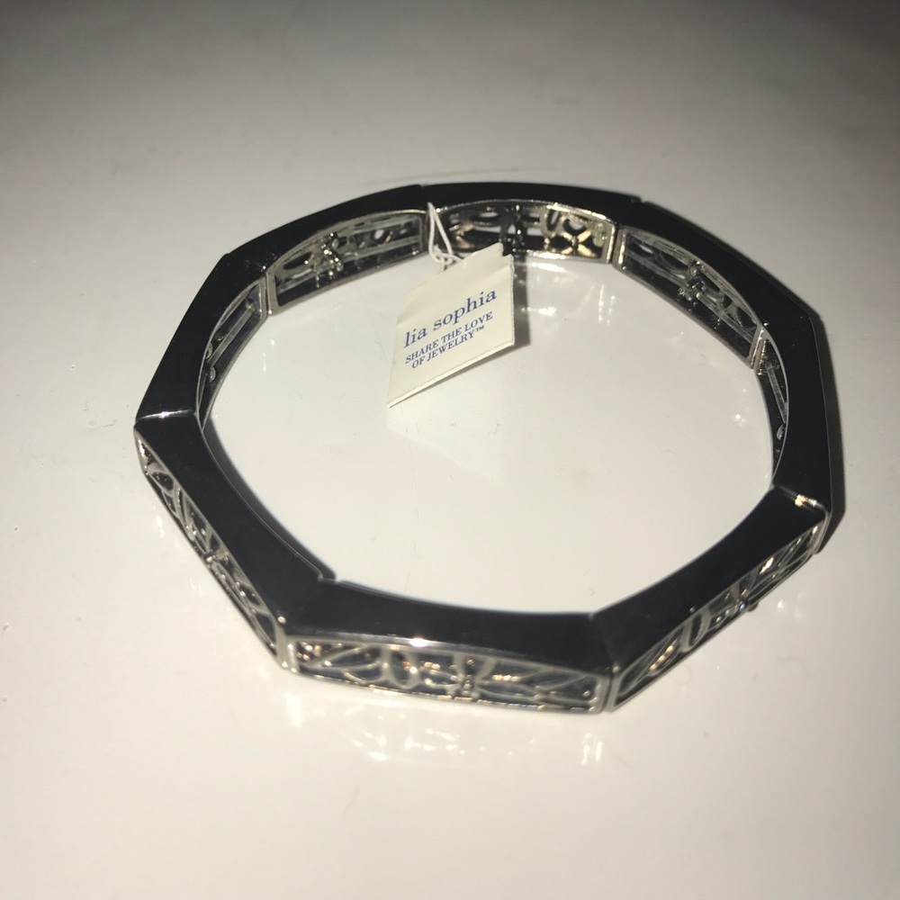Lia Sophia stretch bracelet
