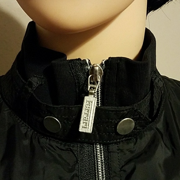 BRAND NEW Puma x Ferrari Jacket - Picture 2 of 8