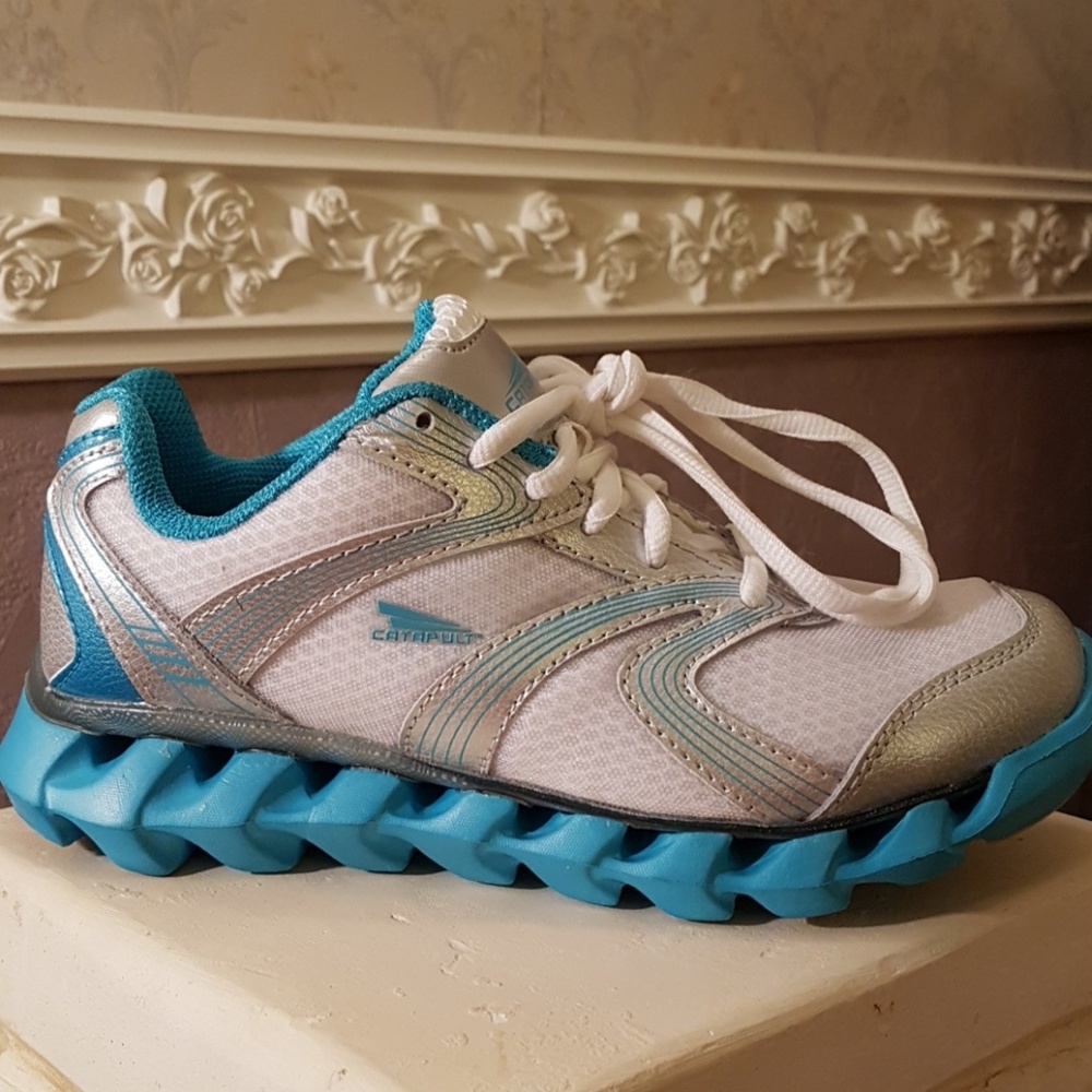 Catapult "Lavonne" White/Teal Leather Sneakers