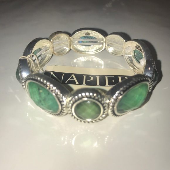 Opalescent green stone stretch bracelet - Picture 1 of 2
